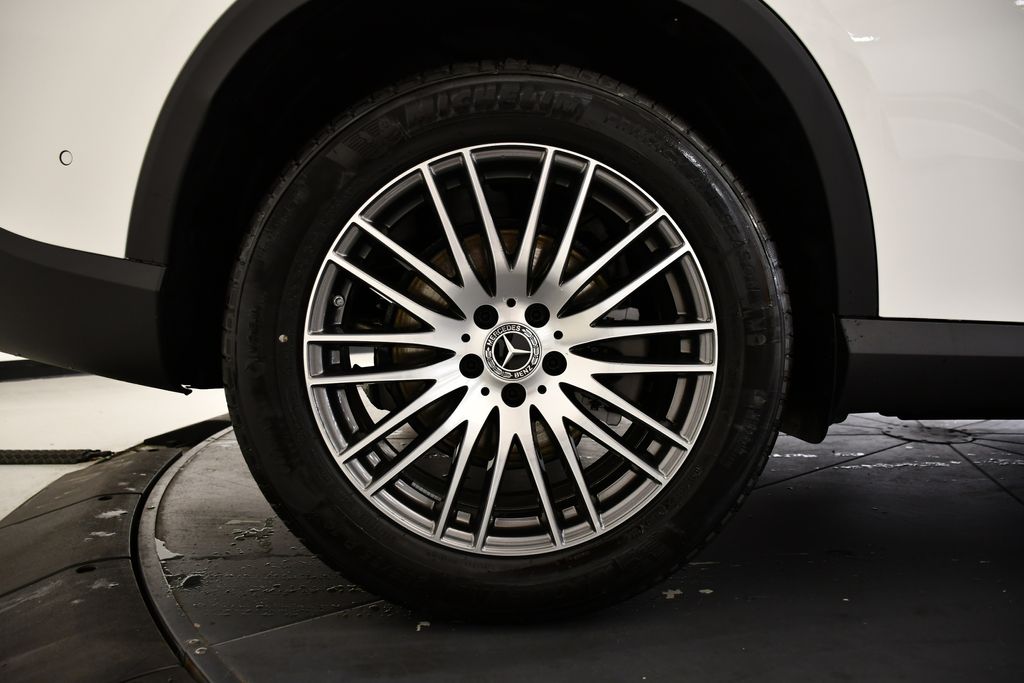 Thumbnail: 2026 Mercedes-Benz GLC - 15