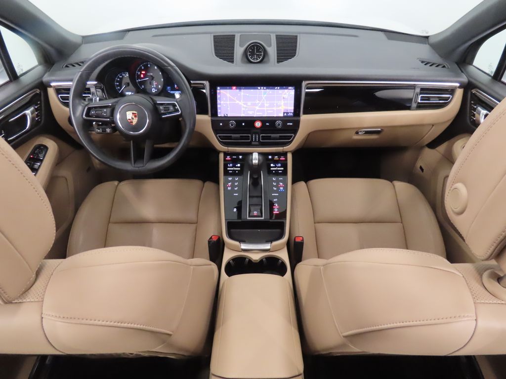 Thumbnail: 2025 Porsche Macan - 14