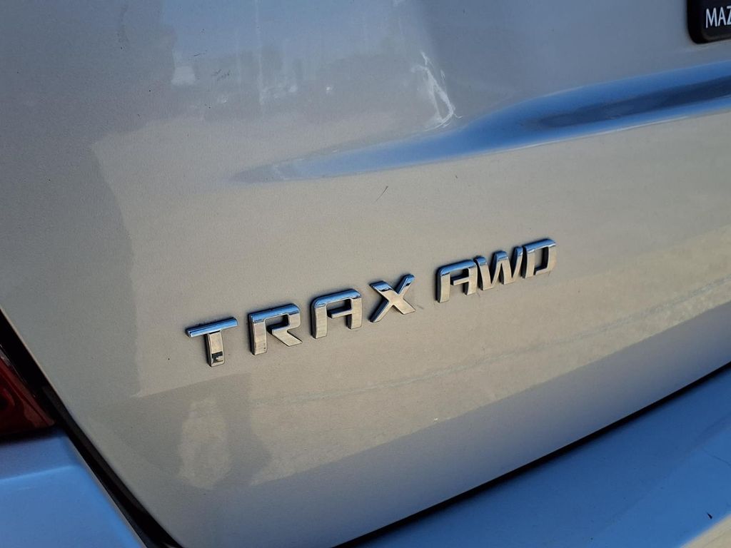 2022 Chevrolet Trax LT - 8