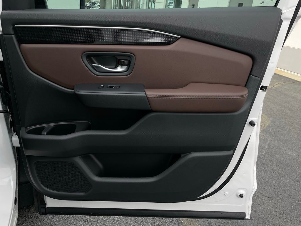 Thumbnail: 2025 Honda Pilot - 31