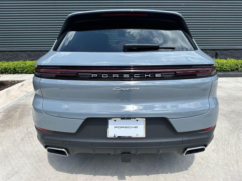 Thumbnail: 2026 Porsche Cayenne - 12