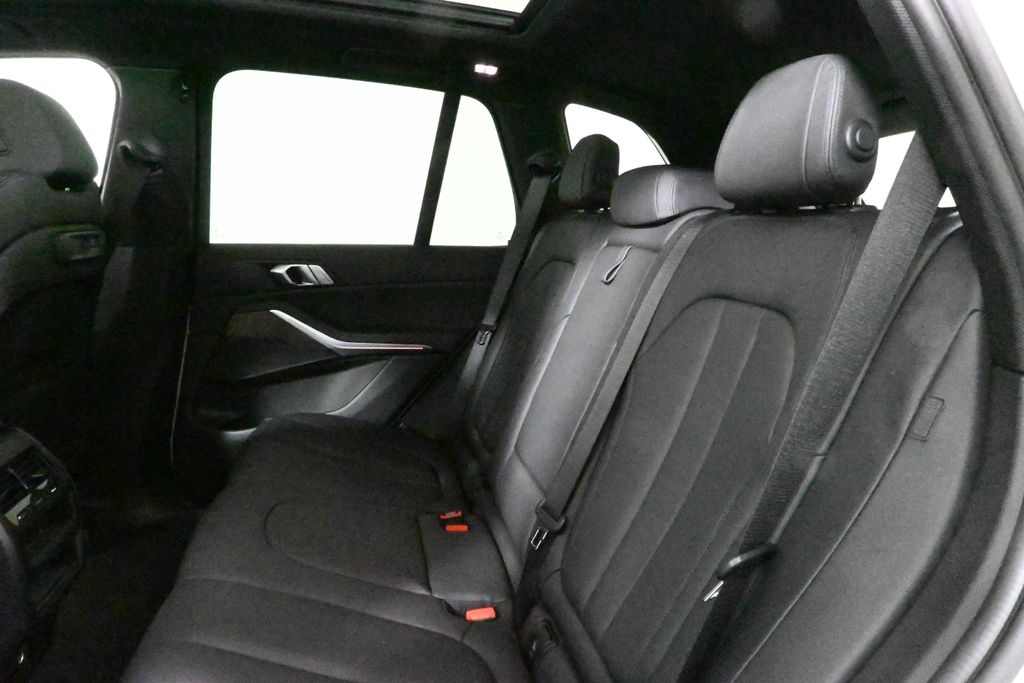 Thumbnail: 2022 BMW X5 - 4