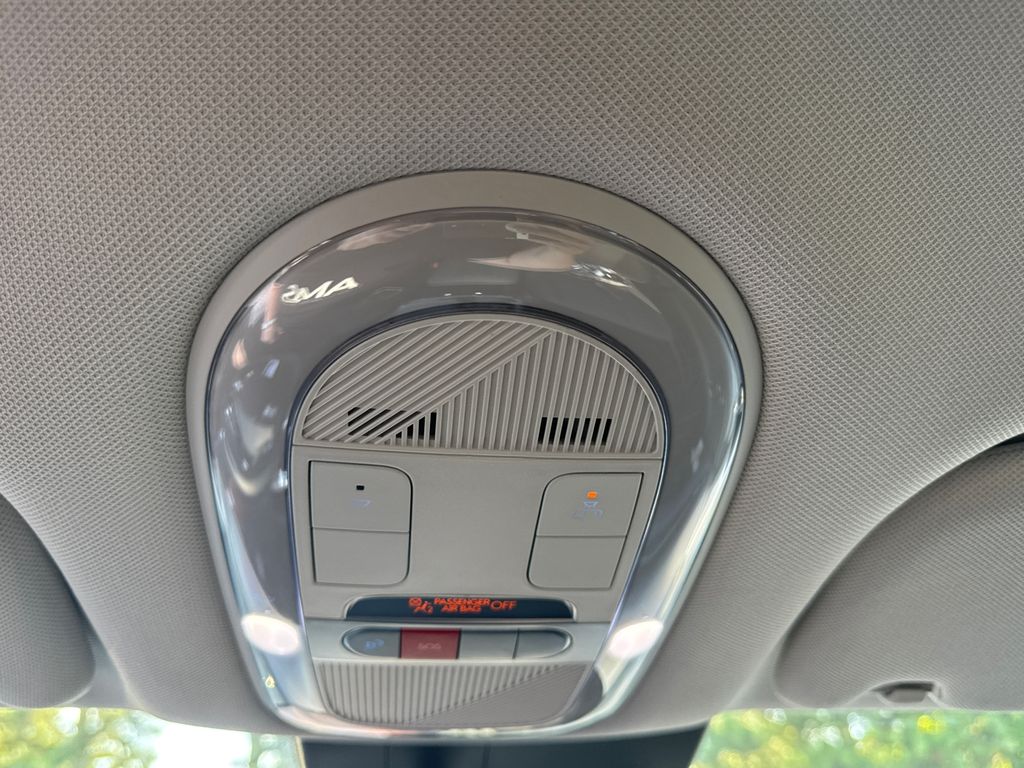2025 Hyundai Ioniq 5 SE Standard Range photo 19