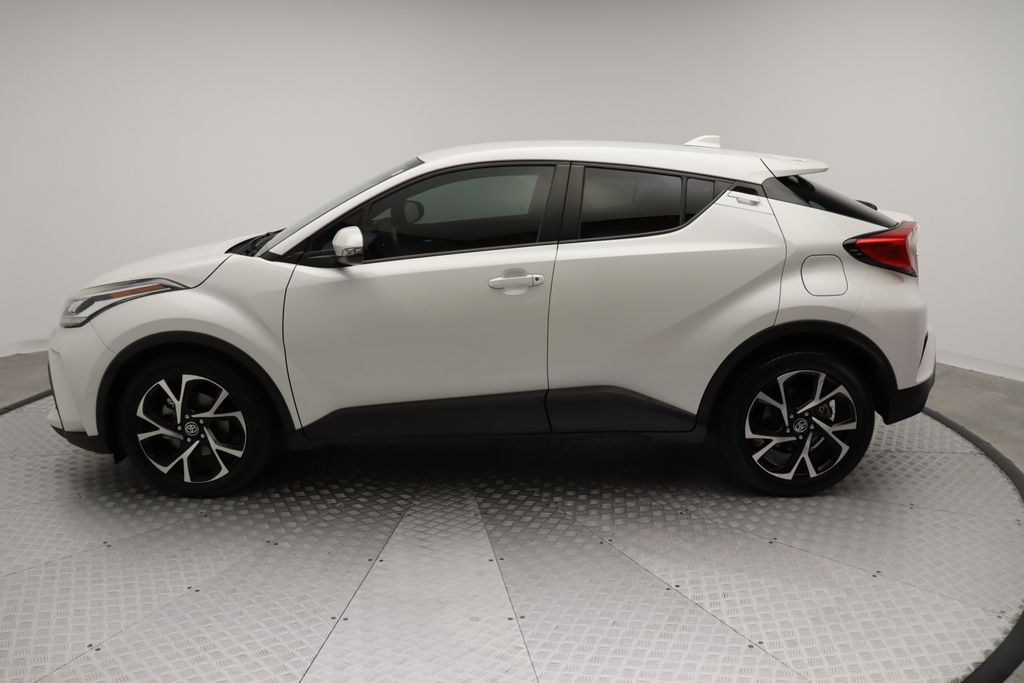 2020 Toyota C-HR XLE 12
