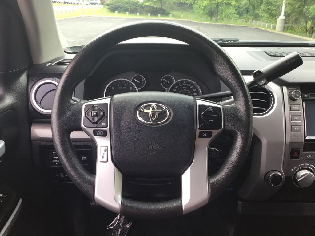 2016 Toyota Tundra SR5 17