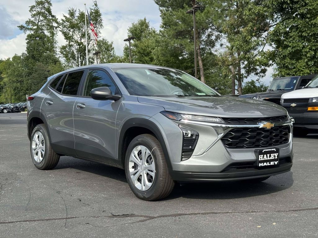 Sterling Gray Metallic 2026 Chevrolet Trax SUV / Crossover Front-Wheel Drive 6-Speed Automatic