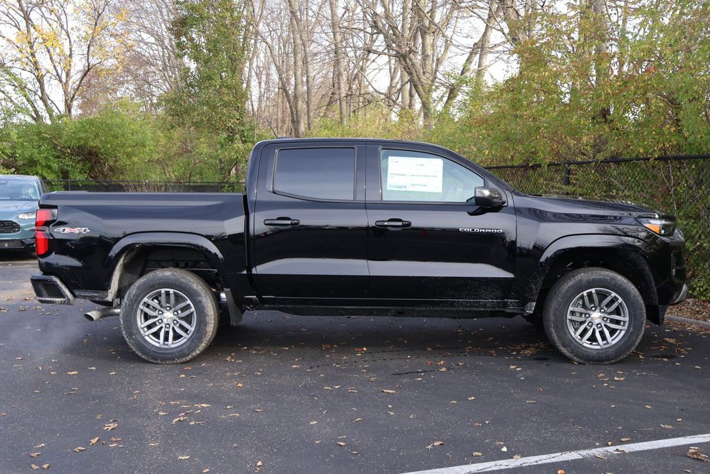 2024 Chevrolet Colorado LT 9