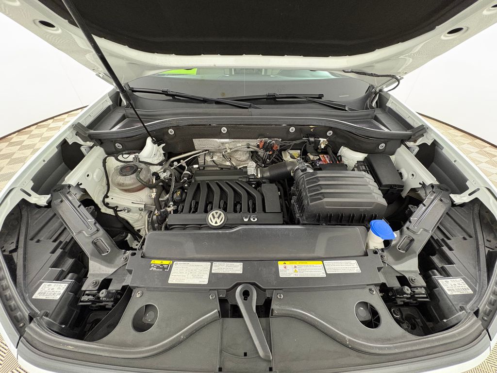 Certified Used 2021 White Volkswagen 3.6L V6 SEL Premium R-Line image 33