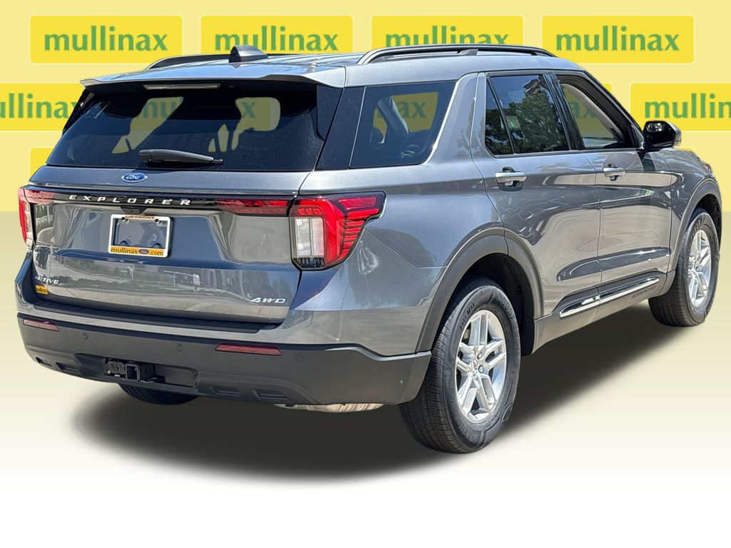 Certified Used 2025 Gray Ford Active image 7
