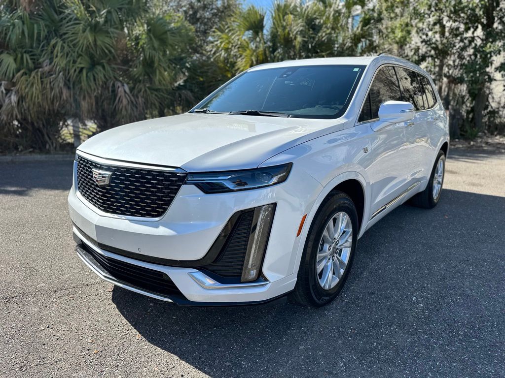 Crystal White Tricoat 2021 Cadillac XT6 Luxury FWD SUV / Crossover Front-Wheel Drive 9-Speed Automatic