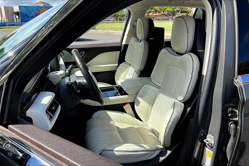 Used 2022 Gray Lincoln Black Label image 27