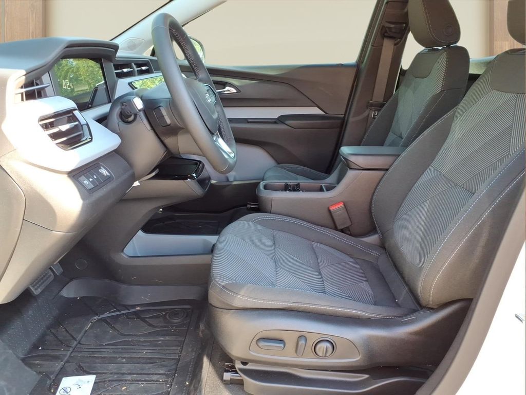 ChevroletBolt EV16