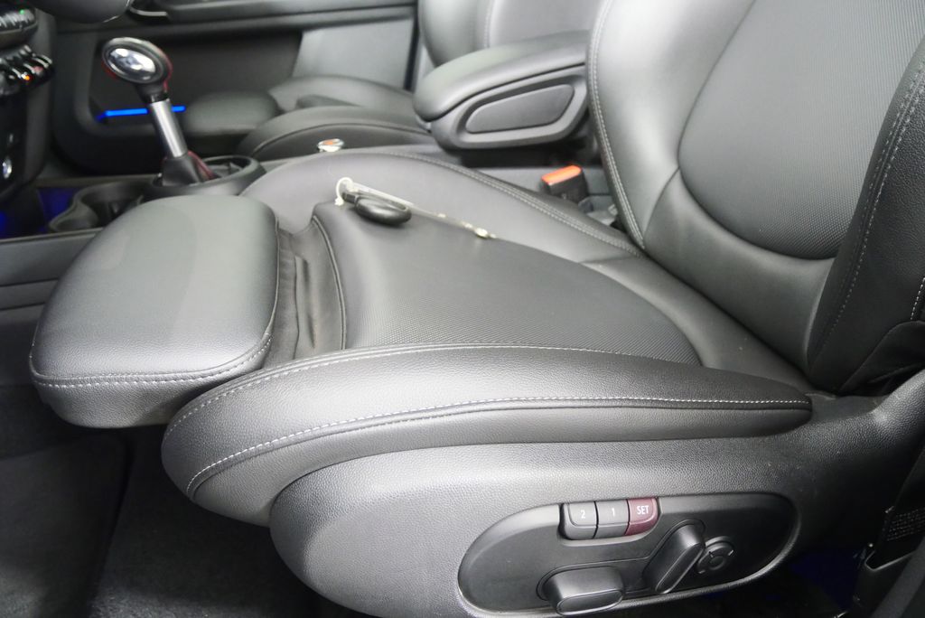 Thumbnail: 2019 MINI Cooper Countryman - 11