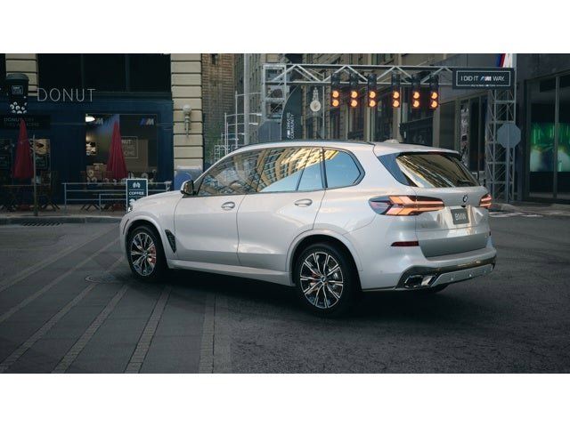 Thumbnail: 2026 BMW X5 - 2