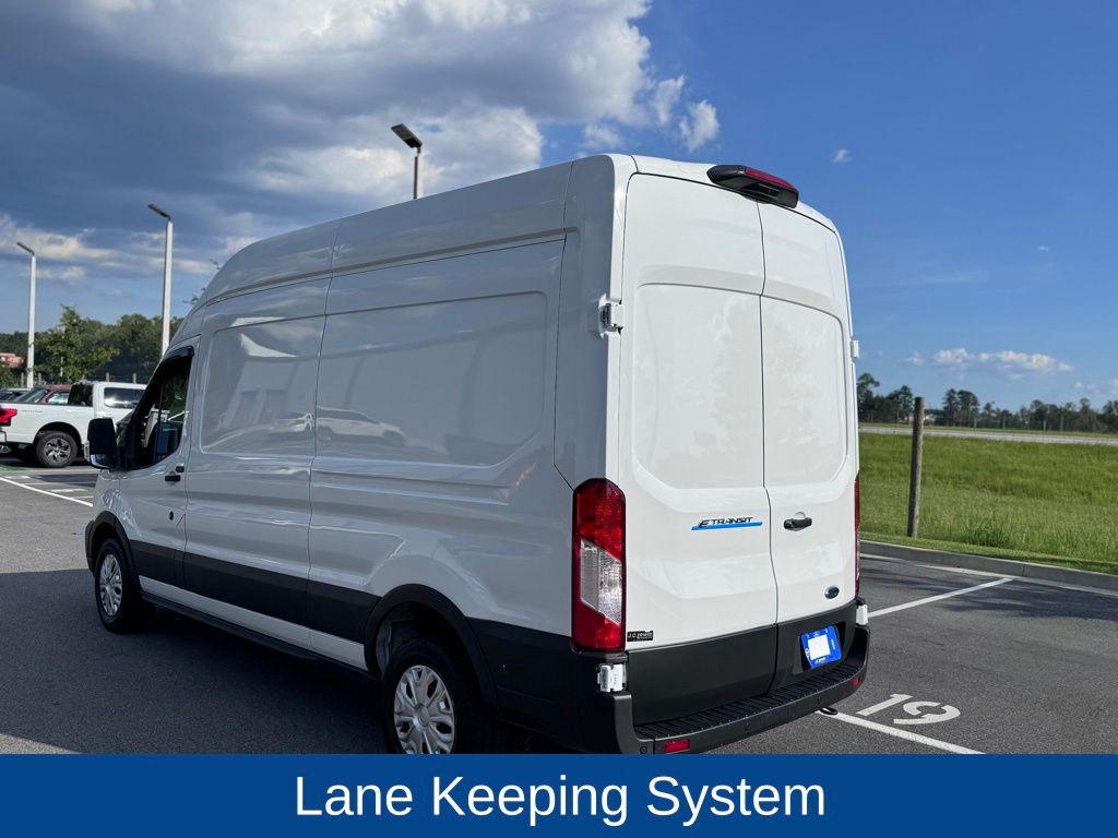 2022 Ford E-Transit 350