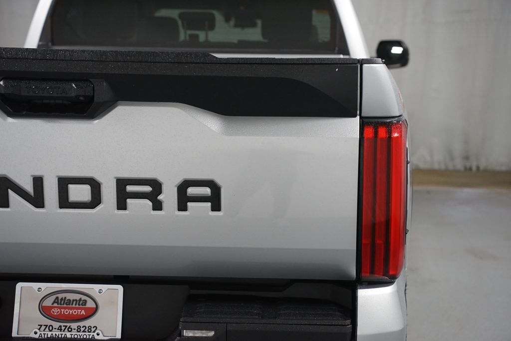 Thumbnail: 2022 Toyota Tundra - 10