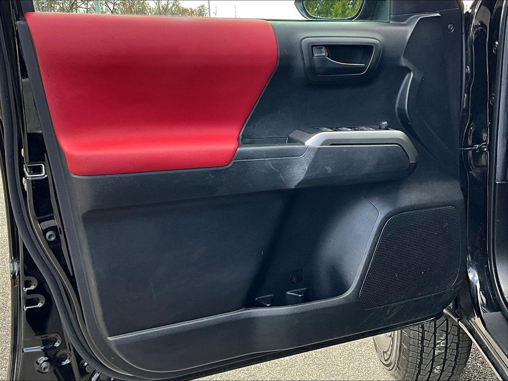 2023 Toyota Tacoma — photo 9