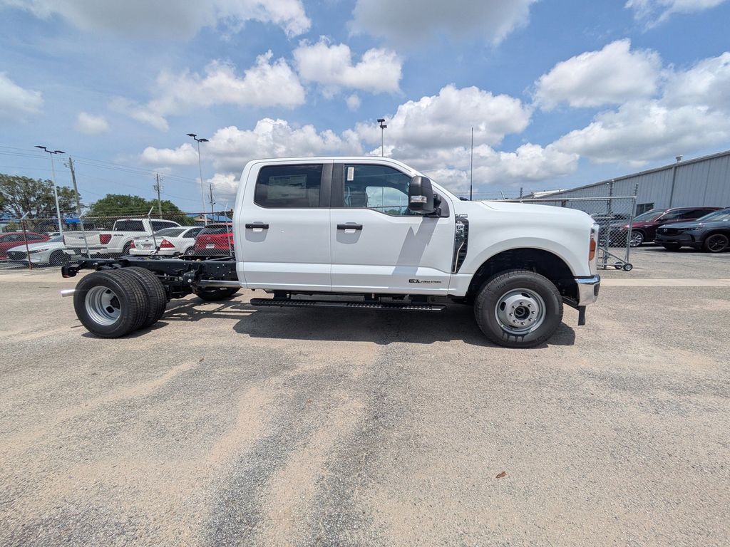 2026 Ford F-350 Chassis XL