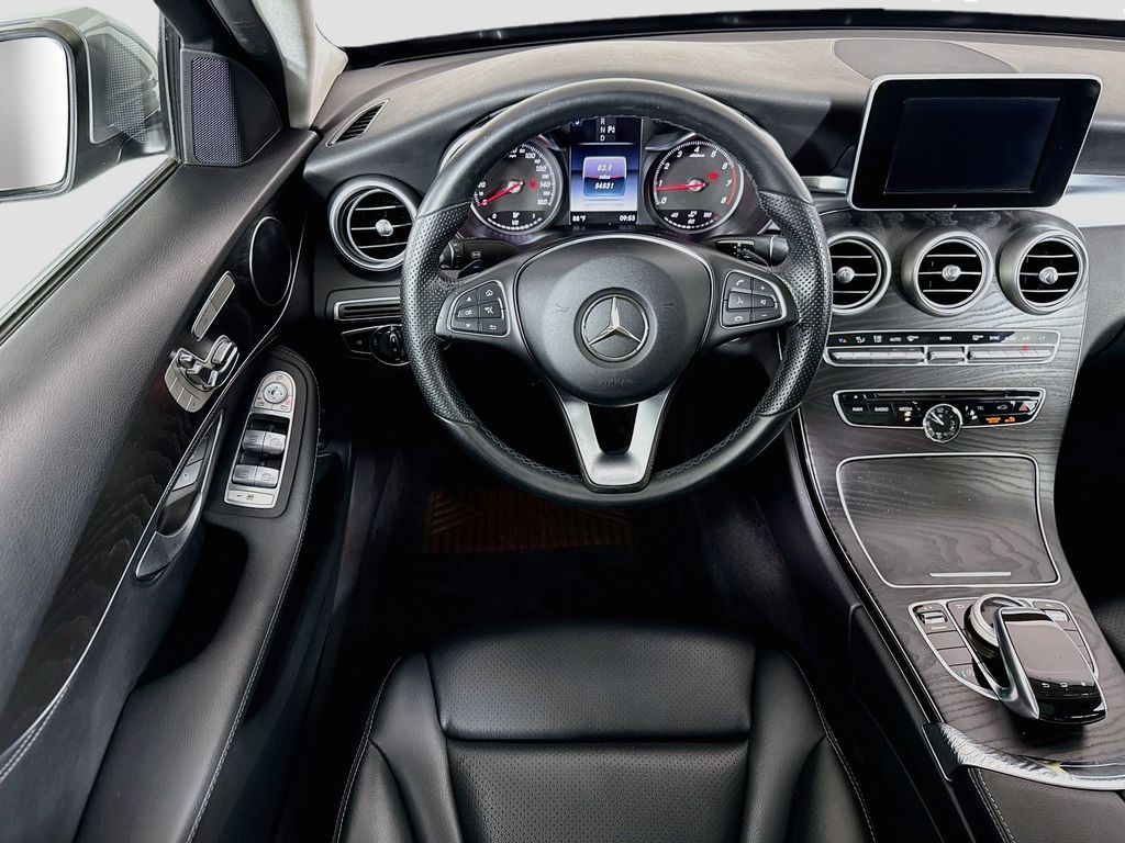 Thumbnail: 2016 Mercedes-Benz C-Class - 10