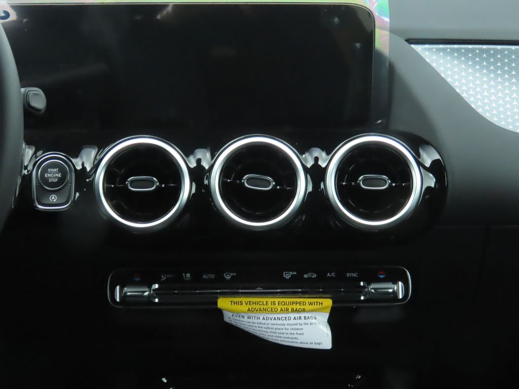 Thumbnail: 2025 Mercedes-Benz GLA - 14