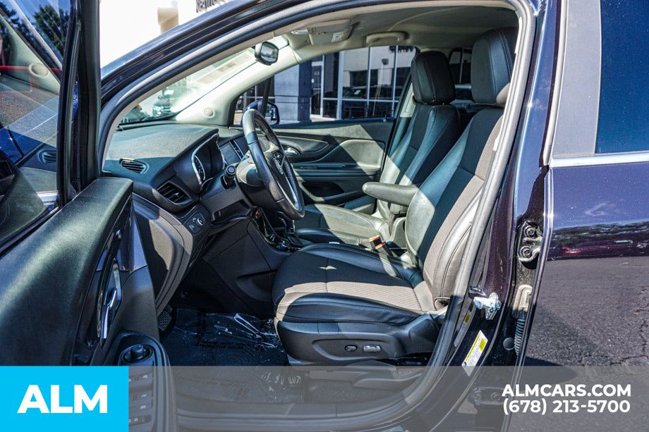 Used 2021 Blue Buick Preferred image 18