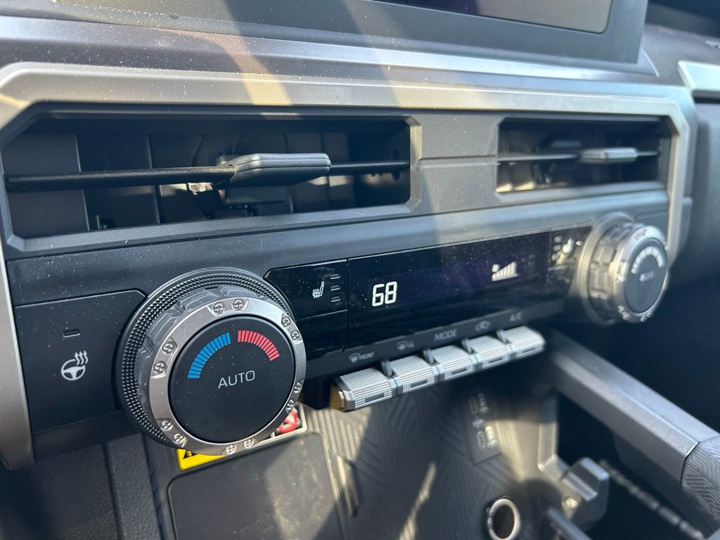 2024 Toyota Tacoma SR5 19