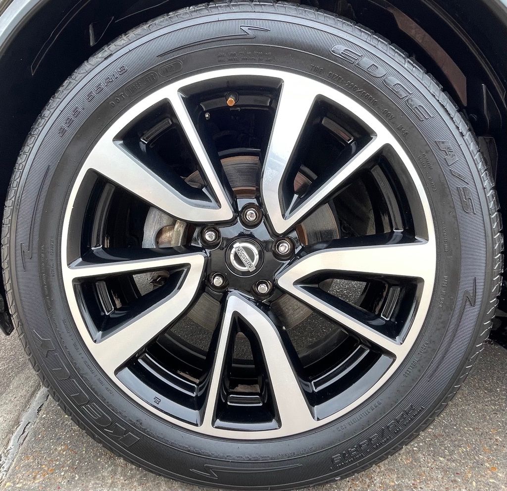 2017 Nissan Rogue SL Black at Autostrade