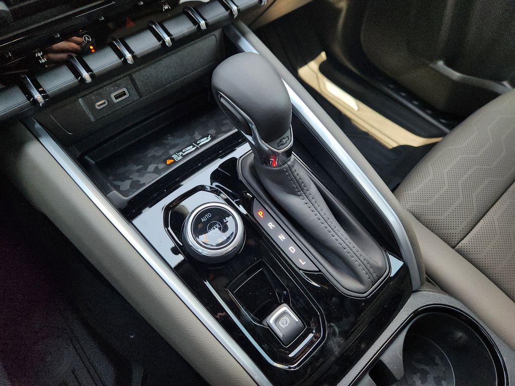 2026 Chevrolet Colorado ZR2 photo 16