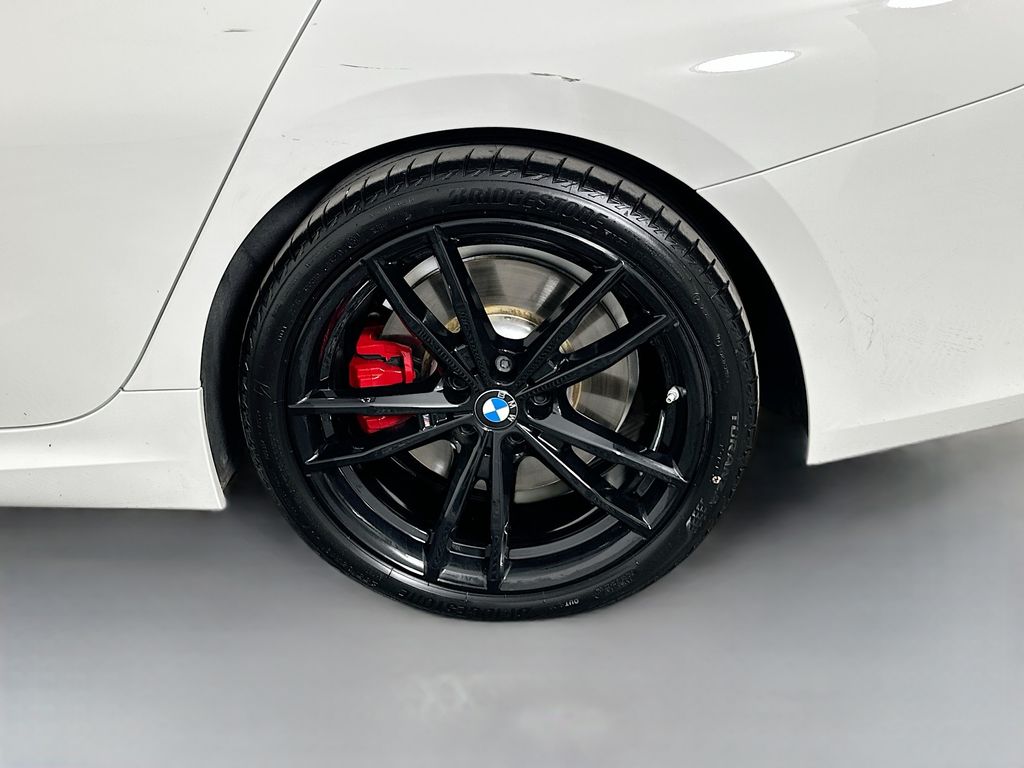 Thumbnail: 2024 BMW 3 Series - 32