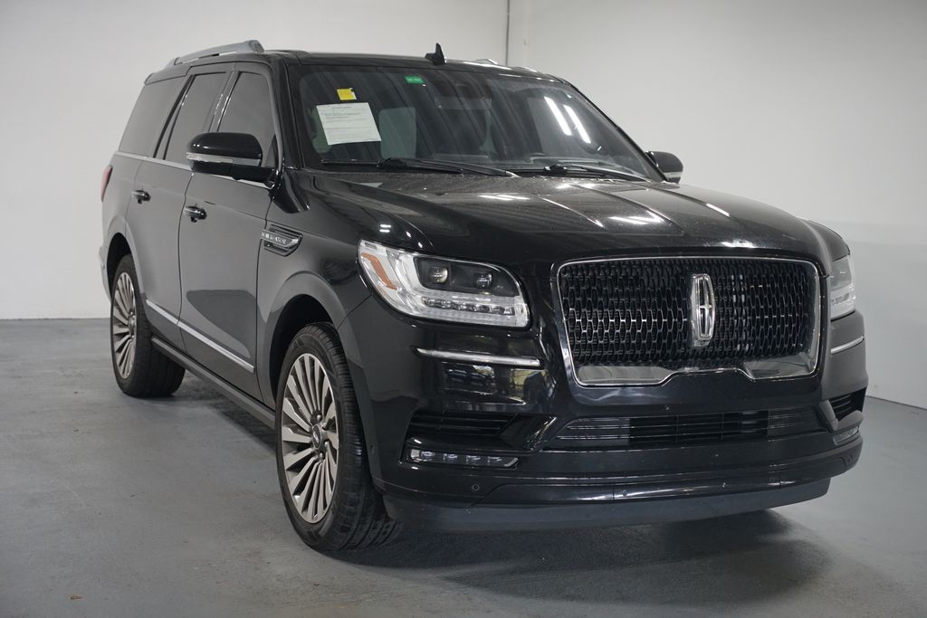Thumbnail: 2020 Lincoln Navigator - 3