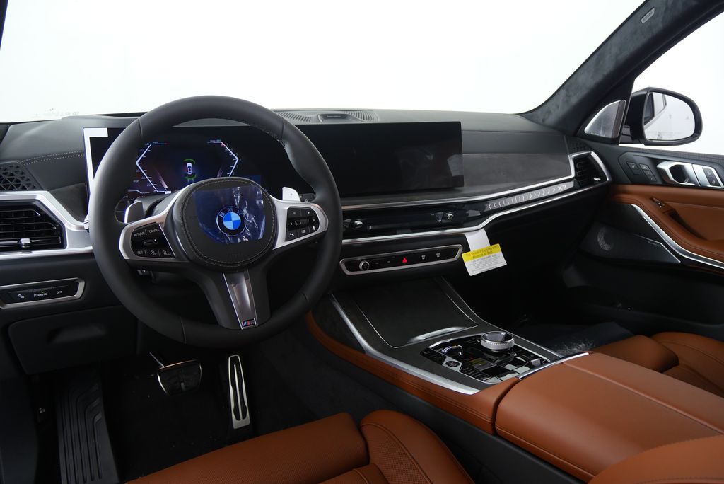 Thumbnail: 2026 BMW X7 - 21