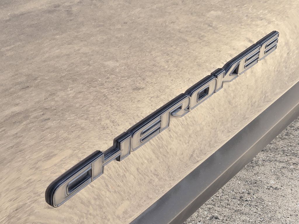 used 2020 Jeep Cherokee car, priced at $19,492