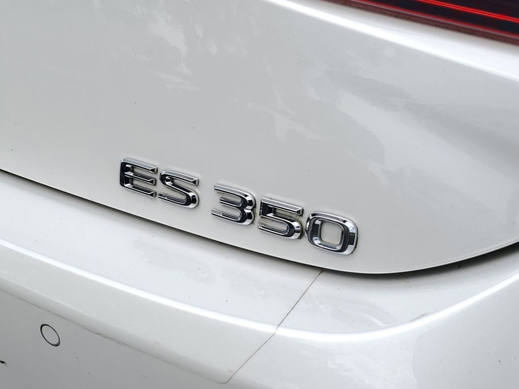 used 2021 Lexus ES car, priced at $33,998