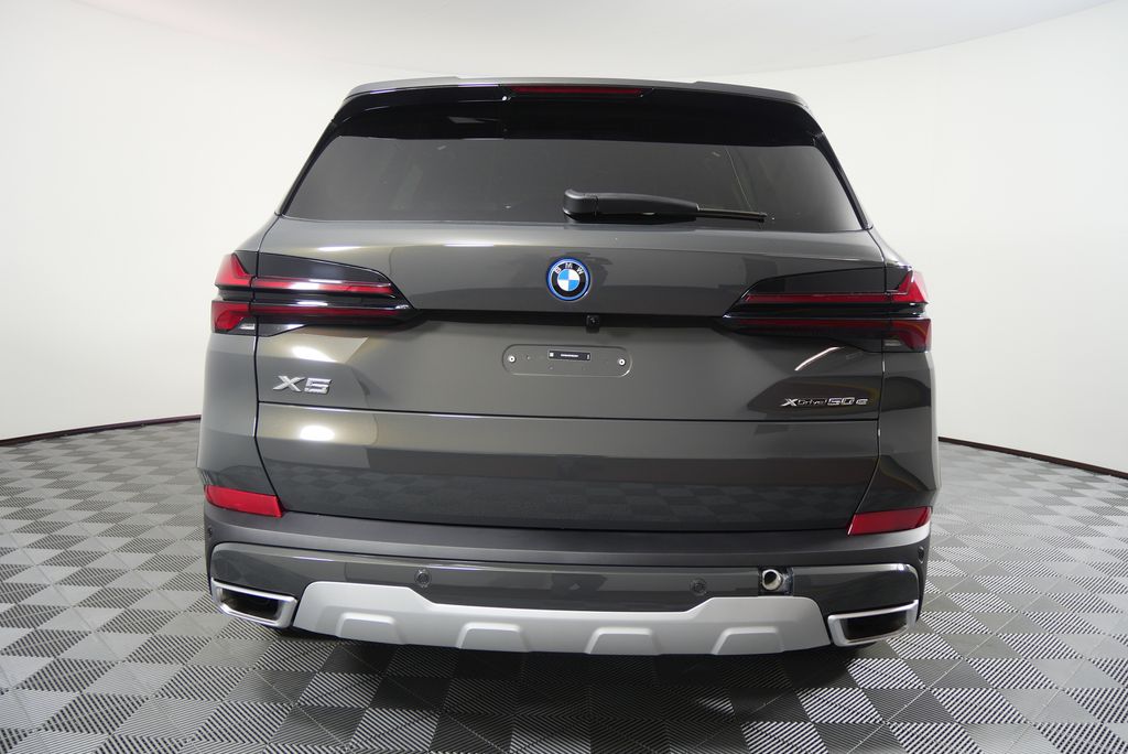 Thumbnail: 2026 BMW X5 - 4