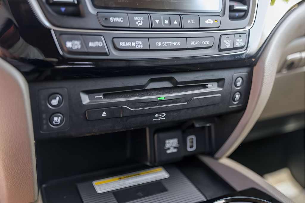 Used Car 2019 Honda Pilot  Elite For Sale Under $30,000 In Austin, Texas