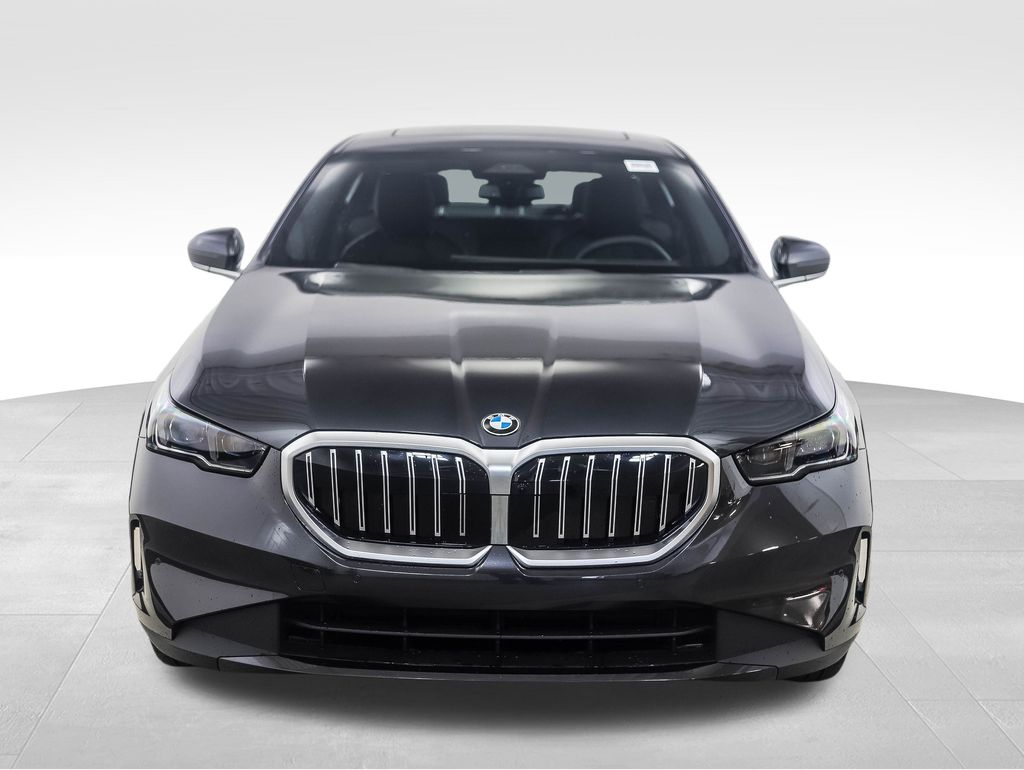 Thumbnail: 2026 BMW 5 Series - 9