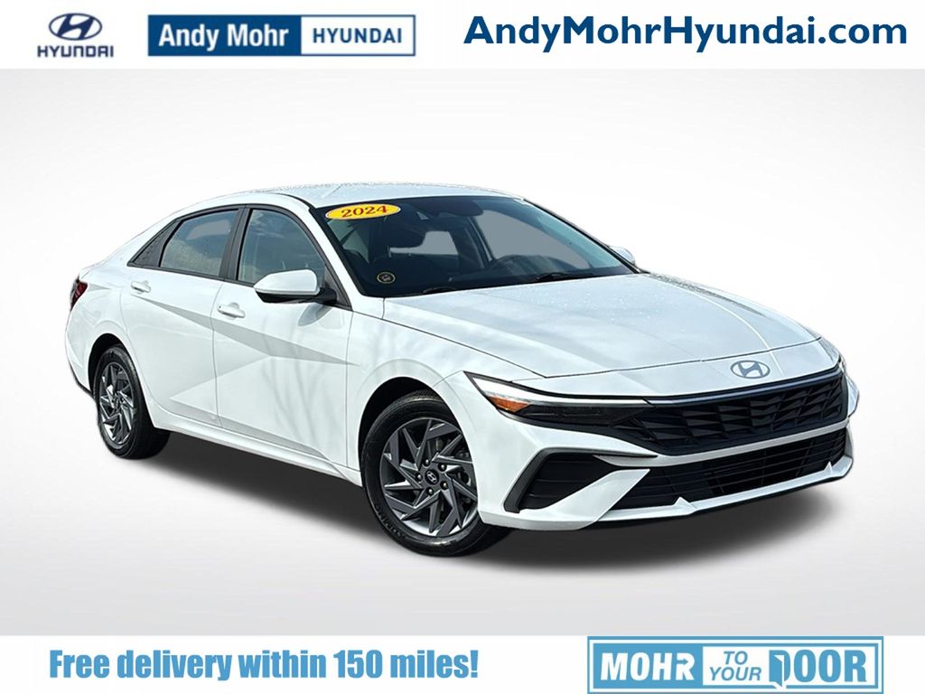 White 2024 Hyundai Elantra Sedan Front-Wheel Drive Continuously Variable Transmission