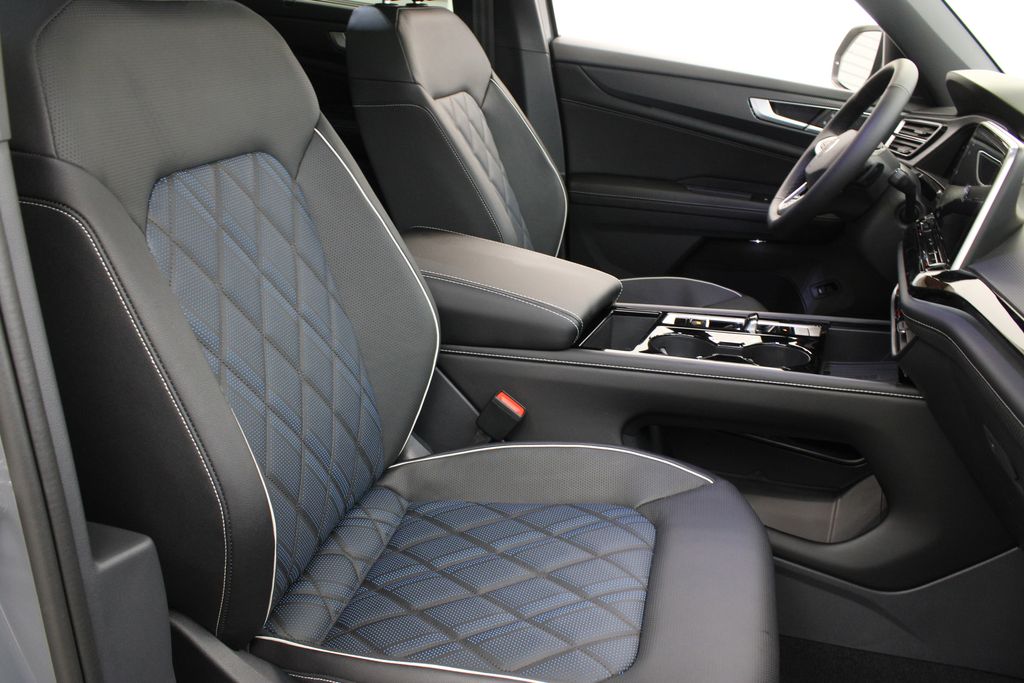 new 2026 Volkswagen Atlas Cross Sport car