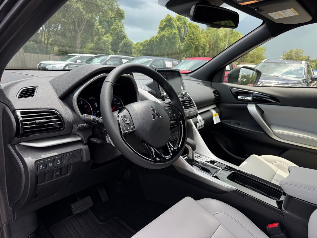 2025 Mitsubishi Eclipse Cross SEL photo 21