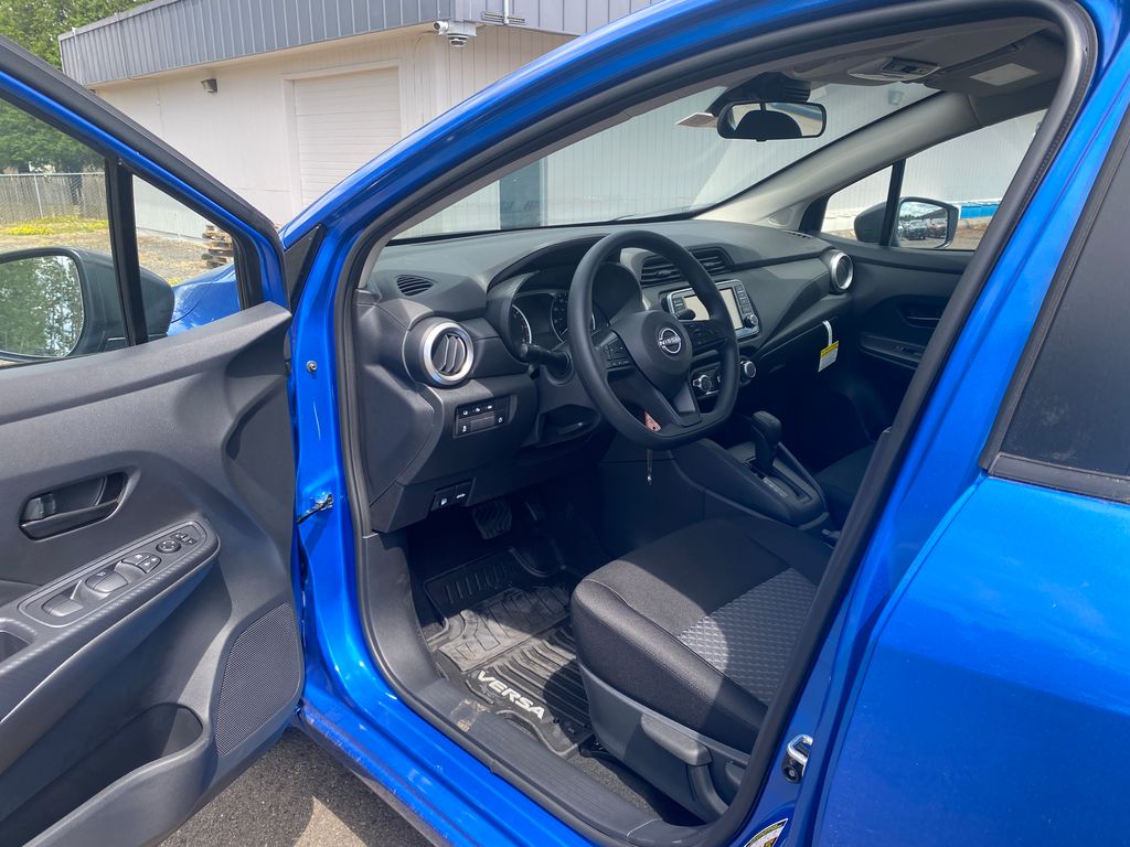 2024 Nissan Versa 1.6 S