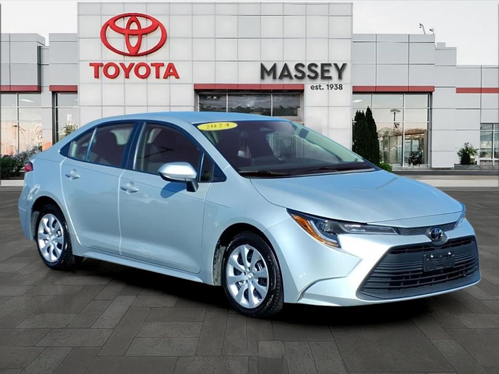 Classic Silver Metallic 2024 Toyota Corolla LE FWD Sedan Front-Wheel Drive Continuously Variable Transmission
