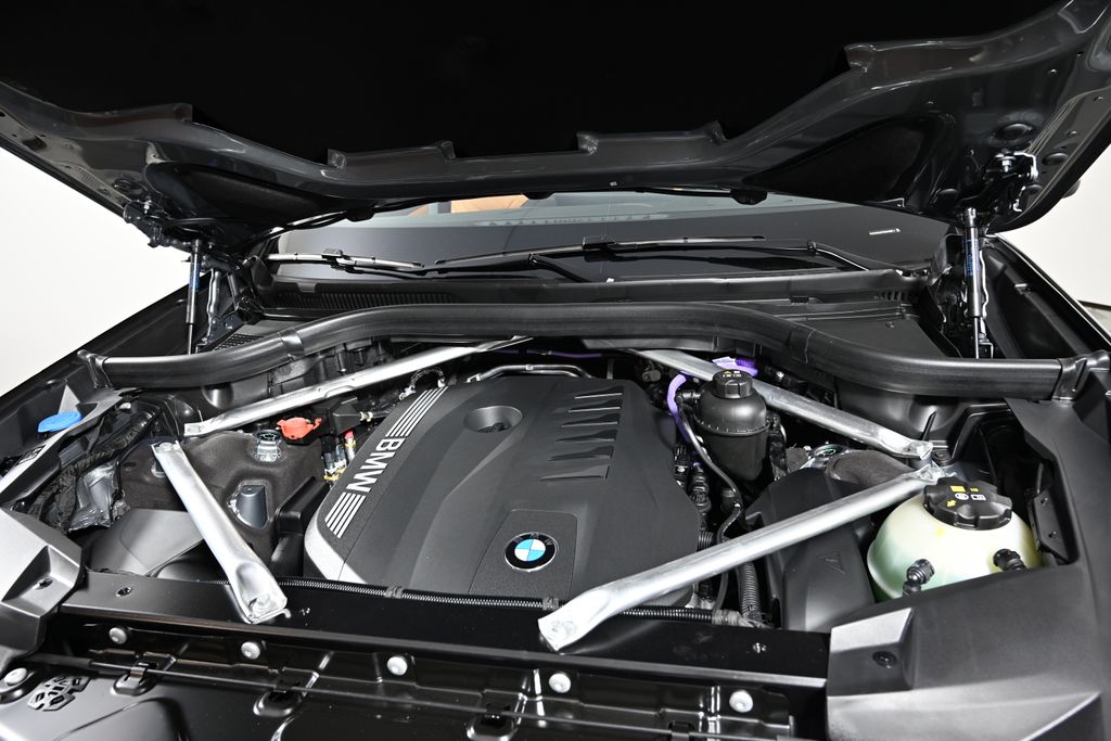 Thumbnail: 2026 BMW X7 - 28