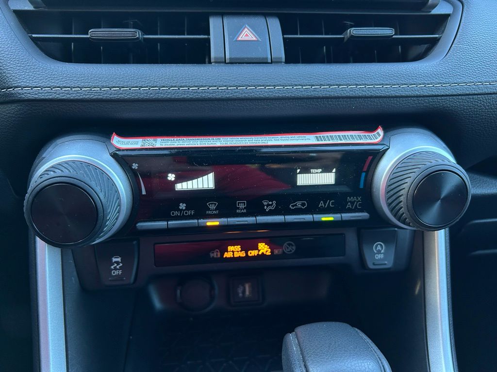 Thumbnail: 2025 Toyota RAV4 - 24