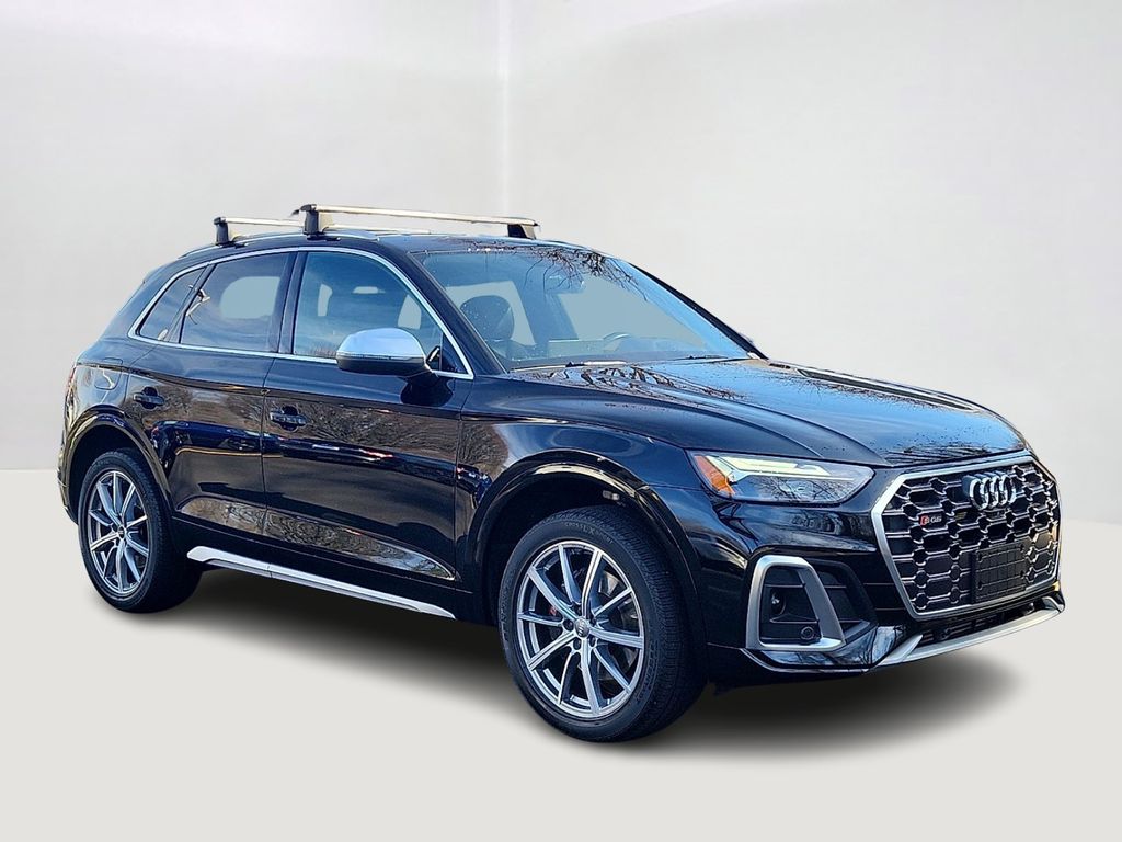 Thumbnail: 2021 Audi SQ5 - 3