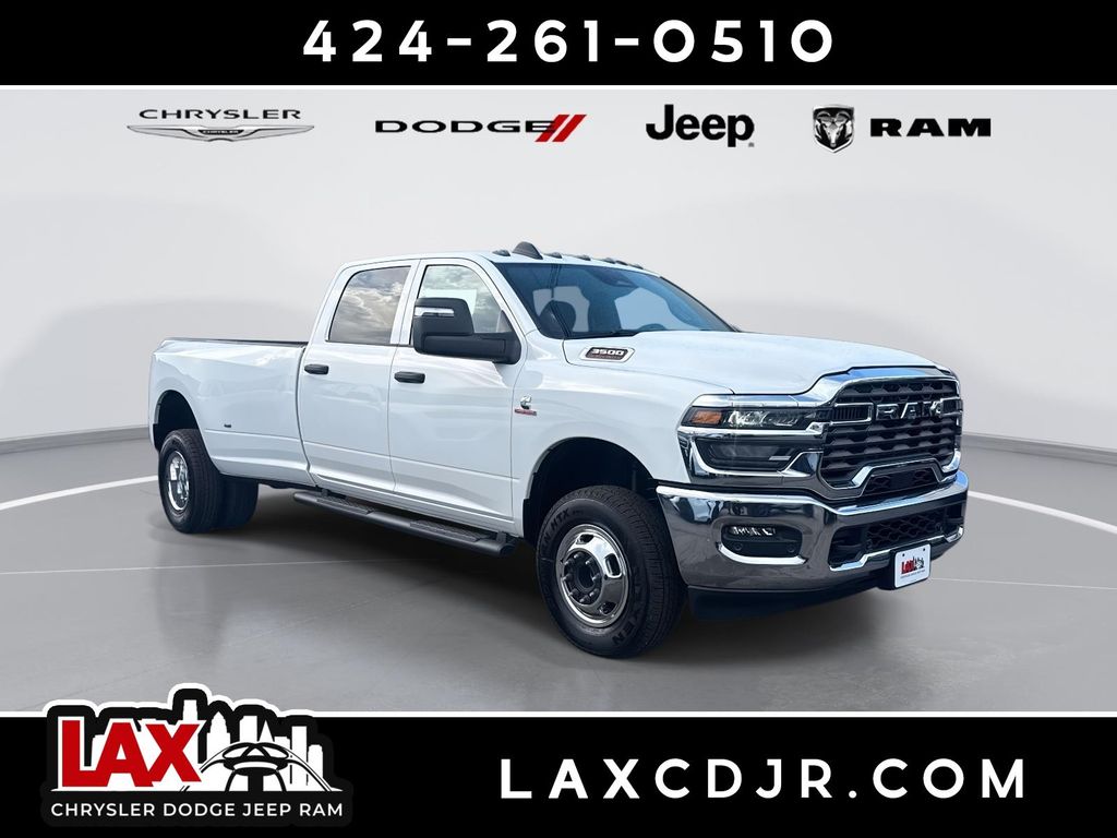2026 RAM 3500 Tradesman Crew Cab LB DRW 4WD