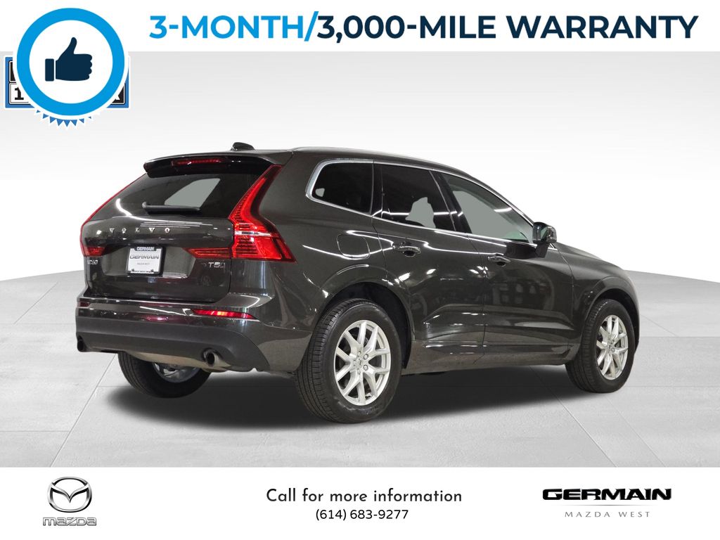 2021 Volvo XC60 T5 Momentum photo 3
