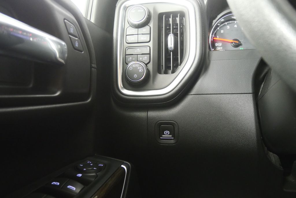 Thumbnail: 2020 Chevrolet Silverado 1500 - 19