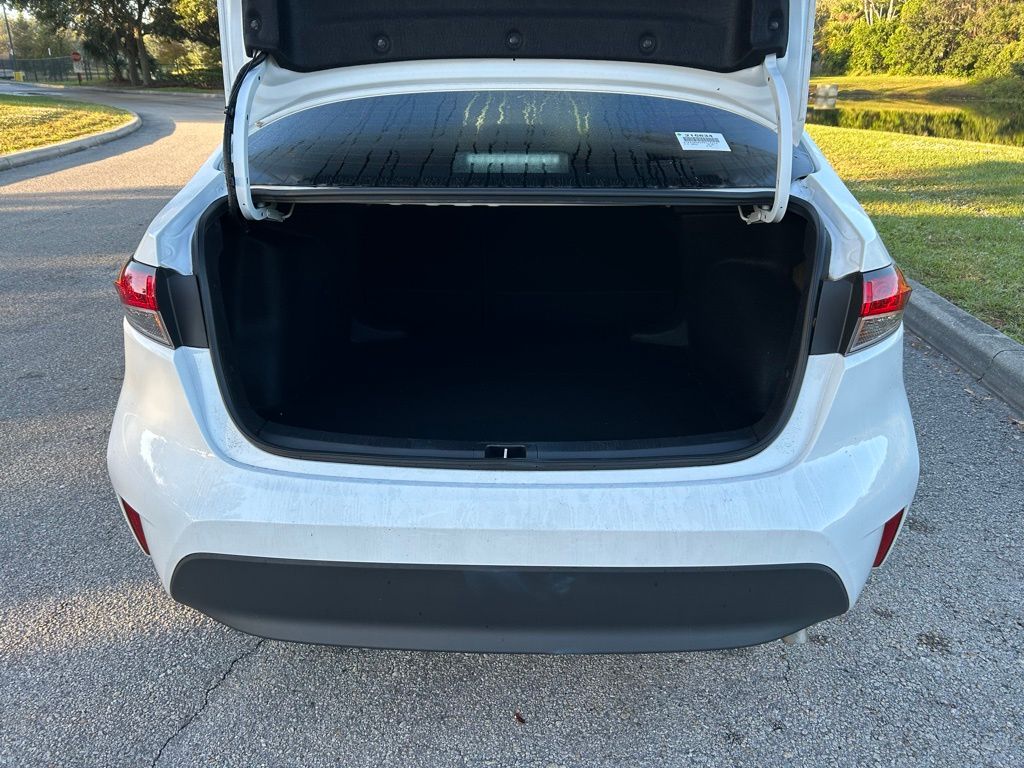 Thumbnail: 2024 Toyota Corolla - 10