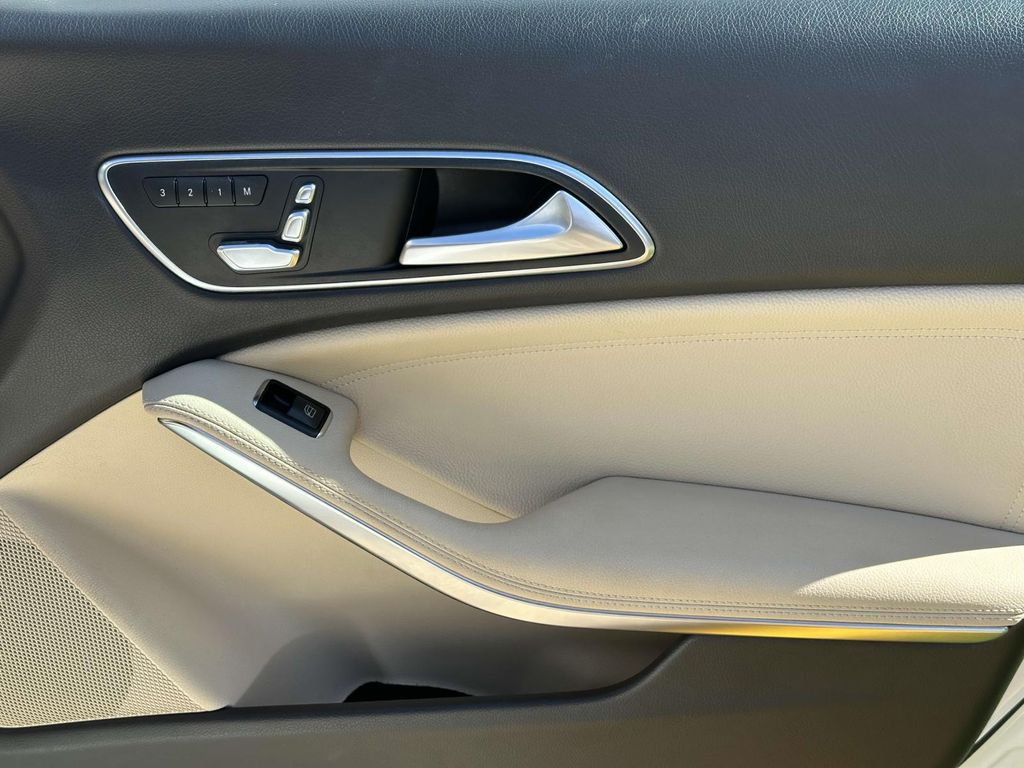 2019 Mercedes-Benz CLA 250 21