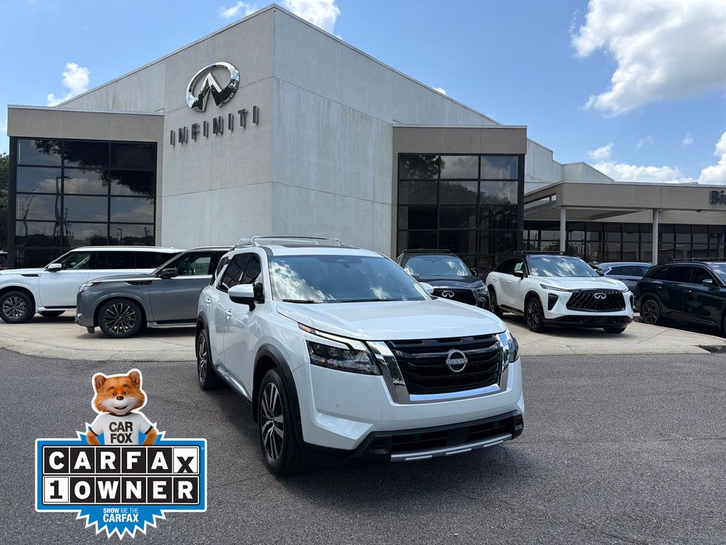 Everest White Pearl Tricoat 2025 Nissan Pathfinder SUV / Crossover Front-Wheel Drive 9-Speed Automatic